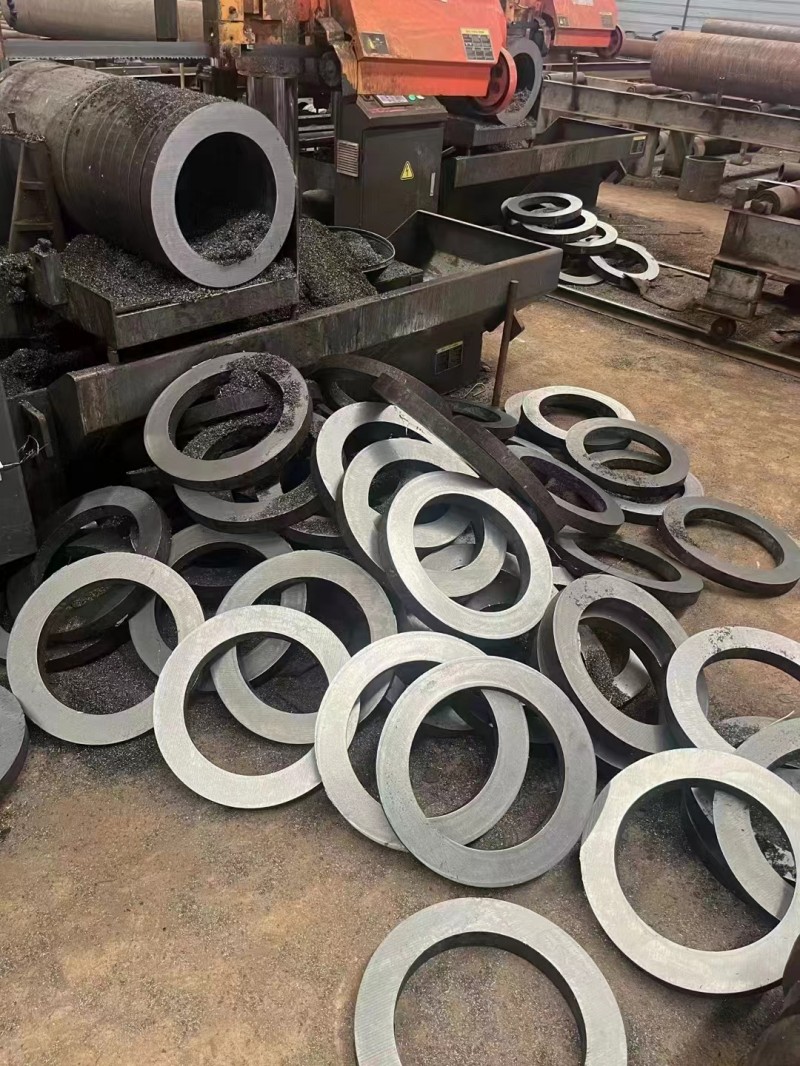 师宗师宗师宗20G无缝钢管切割